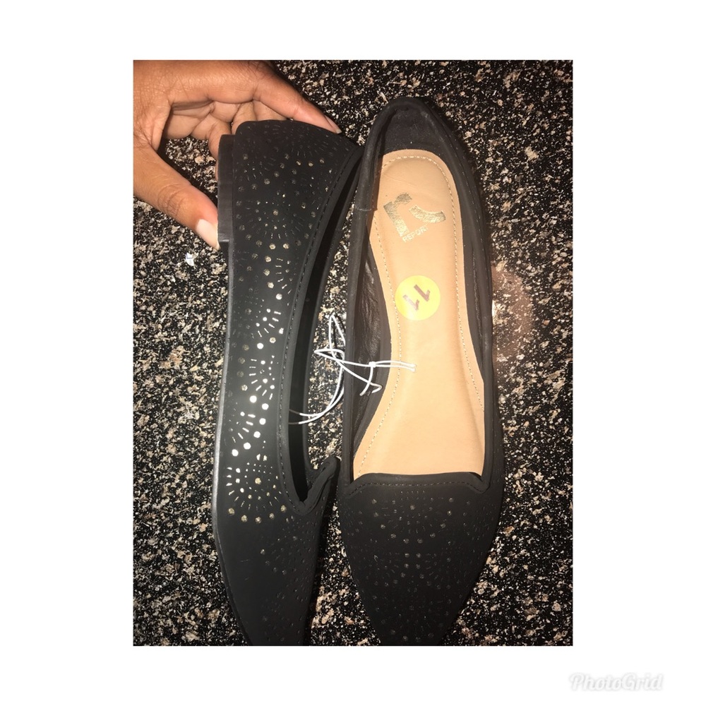 ⬇️Price Drop⬇️ Black flat shoes